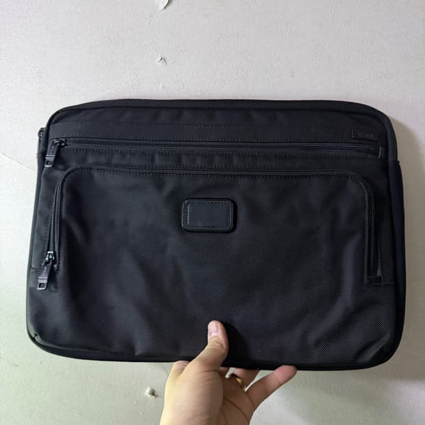 투미 남성 노트북 파우치백