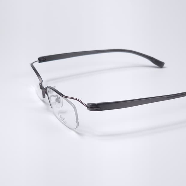 (새상품)단 DAN 일본 장인 반무테 안경