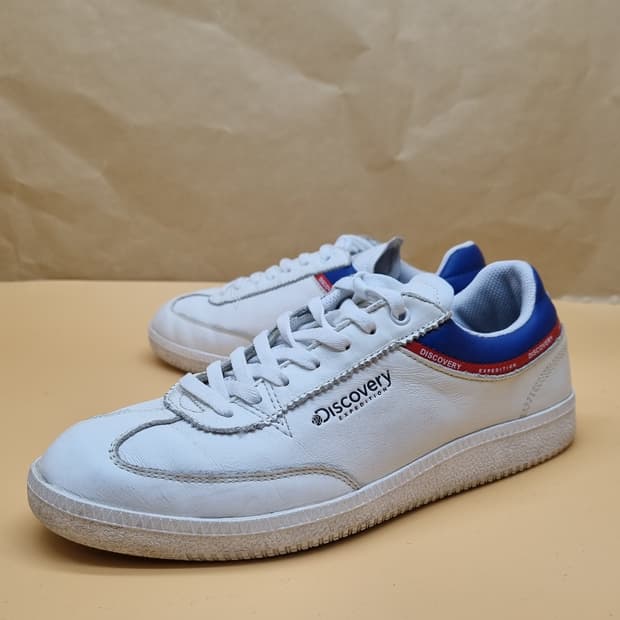 디스커버리 코트네오 스니커즈 250