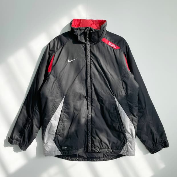 C2 나이키 토탈90 바람막이 패디드재킷 95사이즈