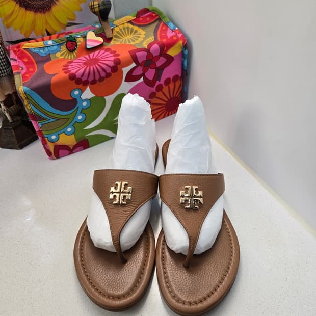토리버치  Jolie Flat Thong Sandal