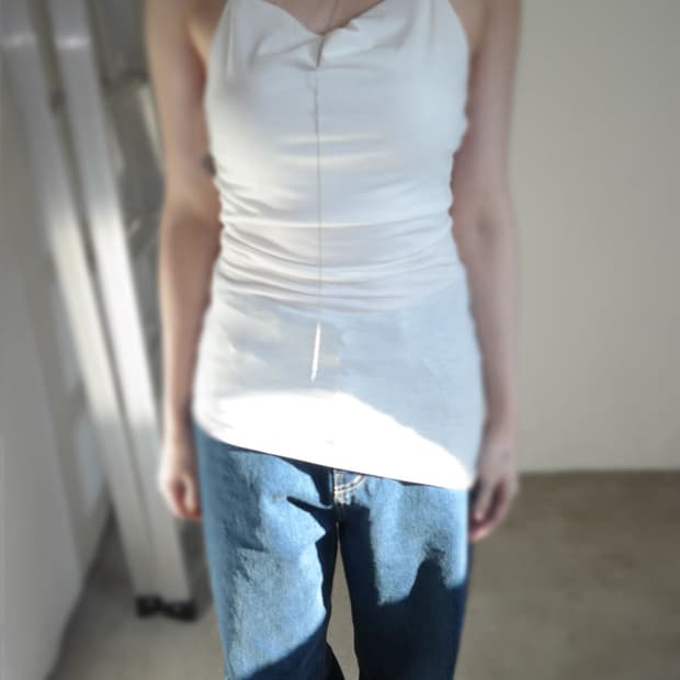 유어즈 yours 사선 홀터 레이어드 탑원피스