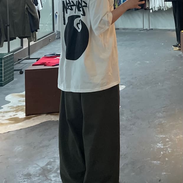 스투시 8핀 화이트 반팔 H2575