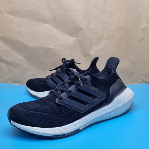 아디다스 울트라부스트21 운동화245 