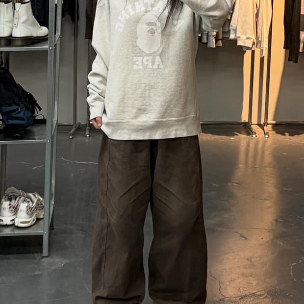 베이프 컬리지 빅로고 박시핏 스웻셔츠 A2433