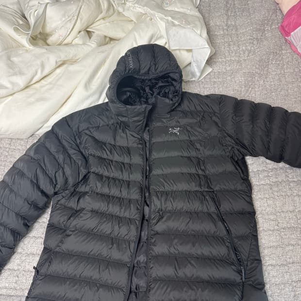 아크테릭스 세륨 후디 패딩 블랙 xl