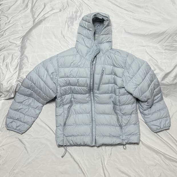 시티 레저 후디드 라이트 다운 재킷 [클라우디 블루]