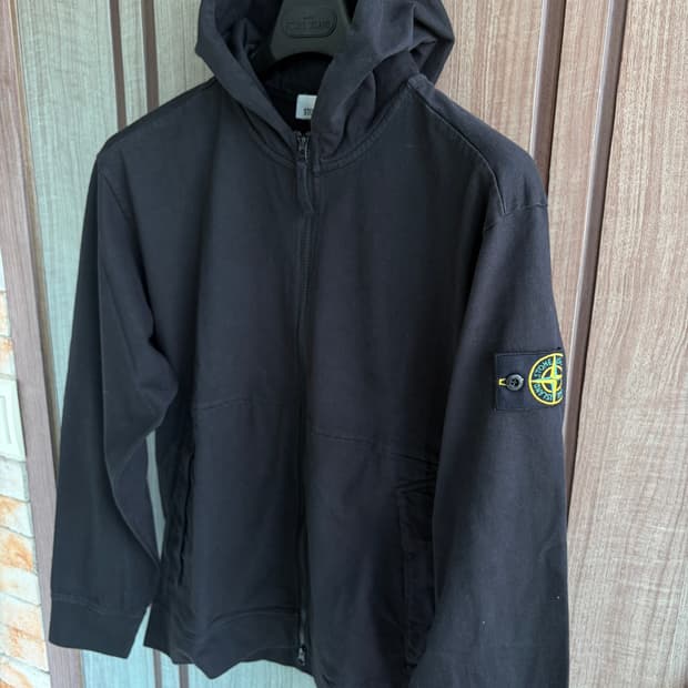 새상품(L)스톤아일랜드 헤비 코튼 저지 가먼트 다이드 후드집업 블랙