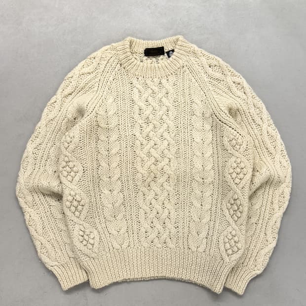 케이블 스웨터