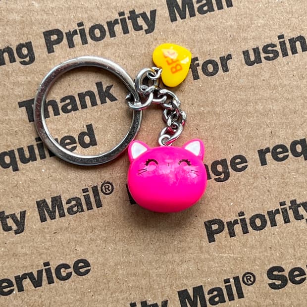 90s vtg Pink Cat Charm Keyring