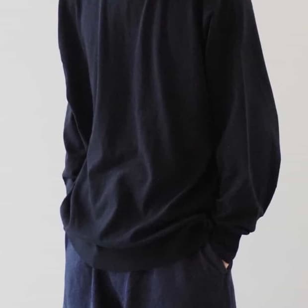 코모리 코튼 크루넥 니트