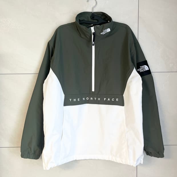 노스페이스 화이트라벨 아노락 바람막이 (L size)