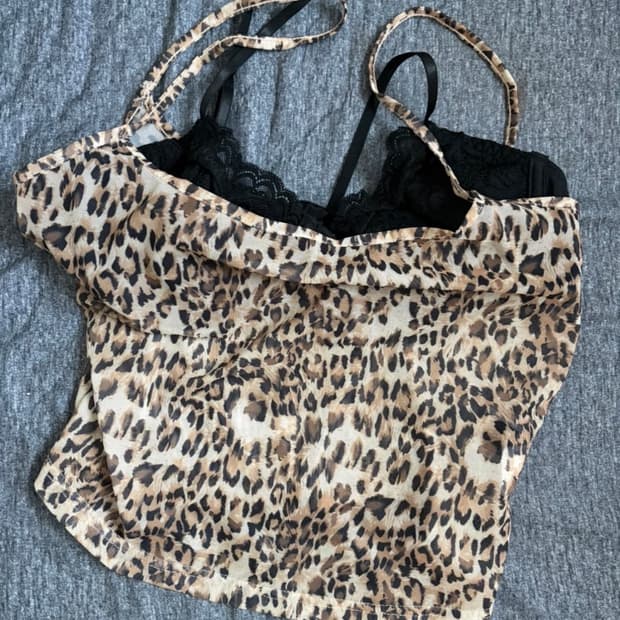 호피 레이스 나시