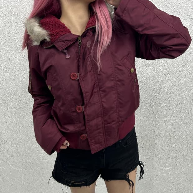 아메리칸 이글 y2k 버건디 울프죠 패딩 M