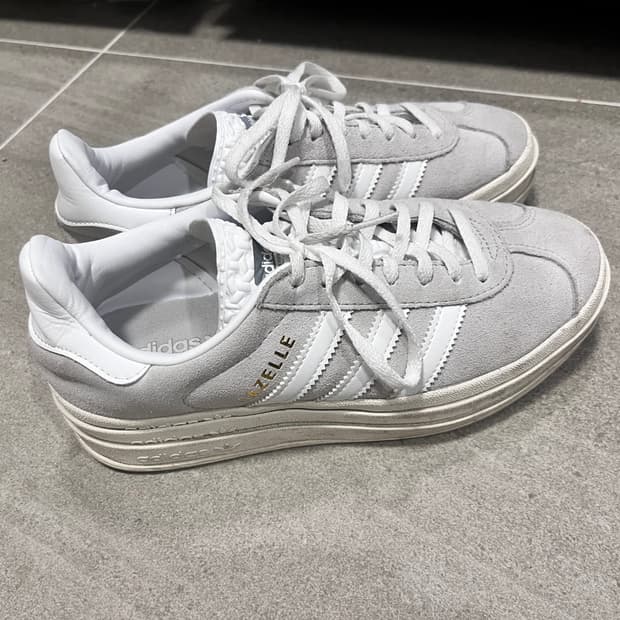 아디다스 가젤 볼드 그레이 230