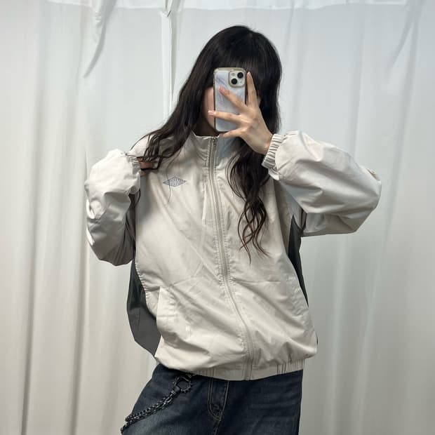 Umbro cream beige windbreak jacket