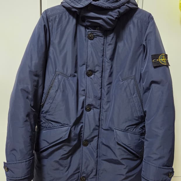 스톤아일랜드 마이크로 랩스 다운 자켓