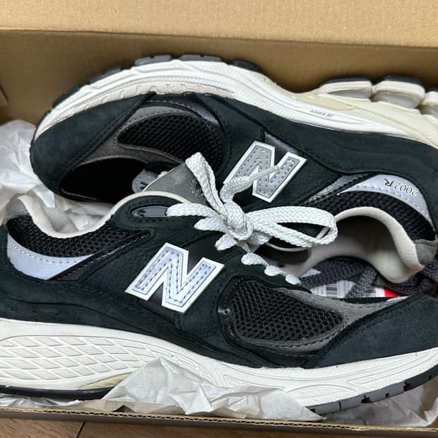 거의 새 것)뉴발란스 M2002RNC 블랙 235mm 신발 판매