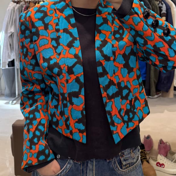 입생로랑 호피 패턴 자켓