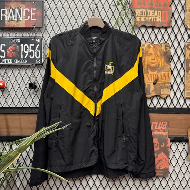 U.S. ARMY 미군 바람막이 전면 스타 로고 포인트 블랙 옐로