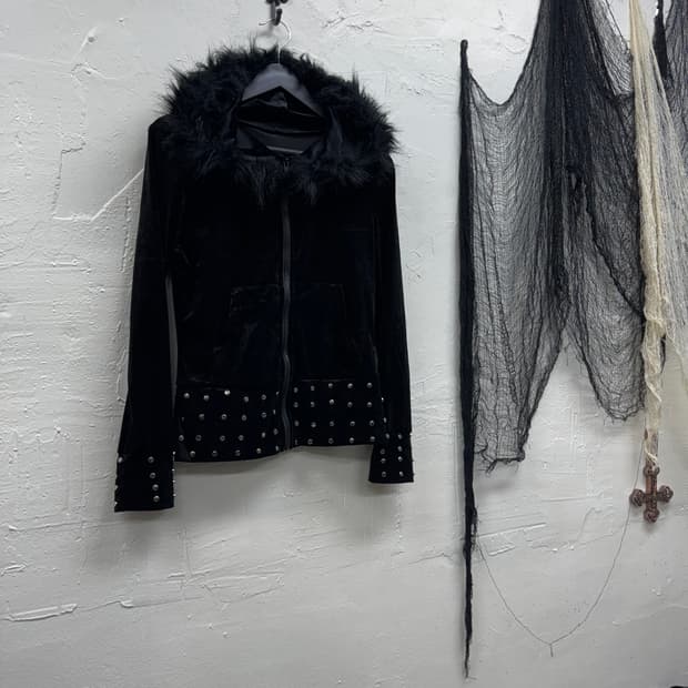 Unknown crow fur stud hoodie
