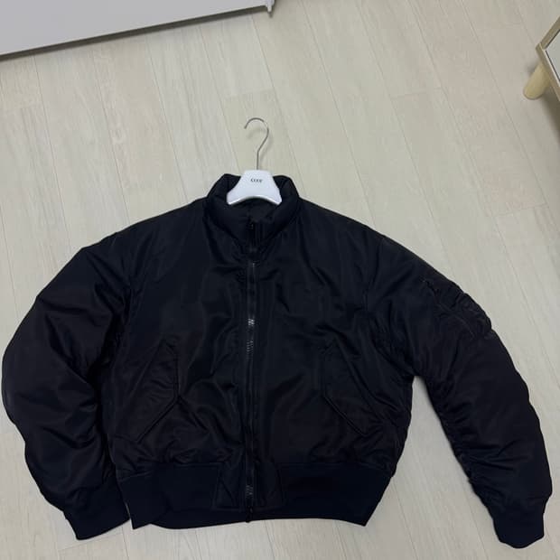 쿠어 스탠드 칼라 넥다운 푸퍼 L