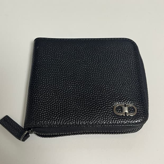 살바토레 페라가모 지갑