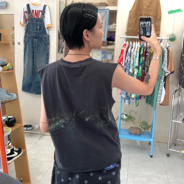 vtg cutting sleeveless 