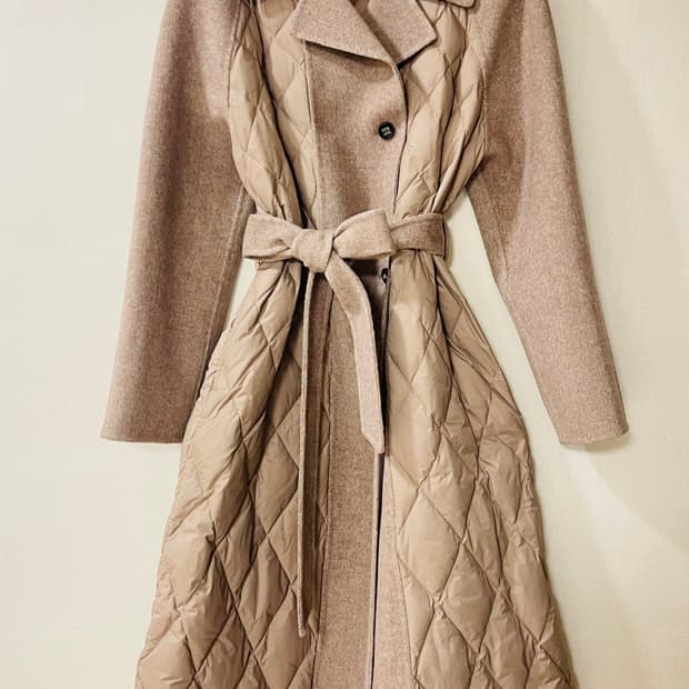 새상품) 데코DECO 퀼팅 롱 구스다운 패딩 캐시미어 코트 정가 189만