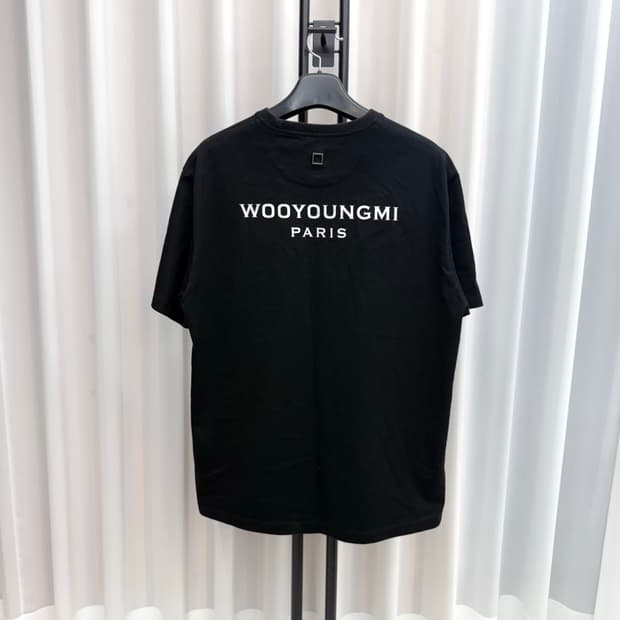 [52] 우영미 백로고 반팔 티셔츠 블랙