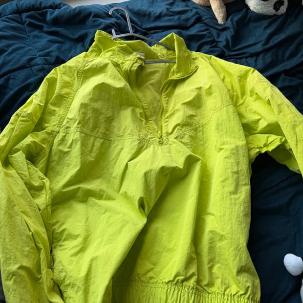 나투시 바람막이