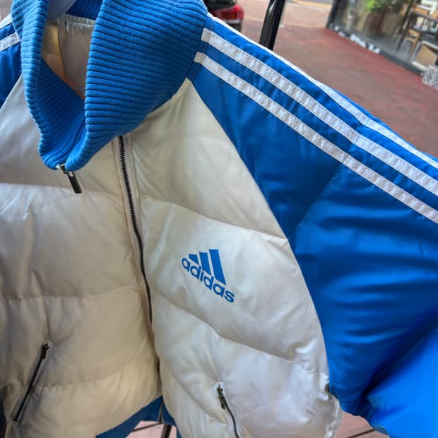 아이다스 블루 화이트 패딩 [105]