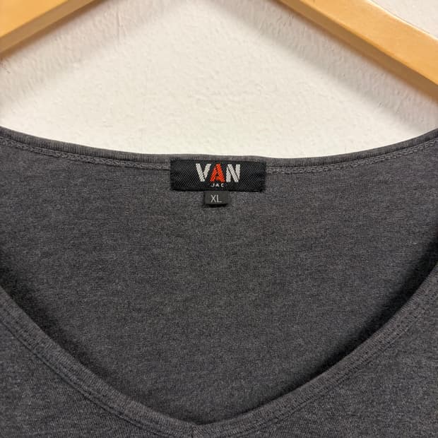 XL) JPN 브이넥 그레이 티