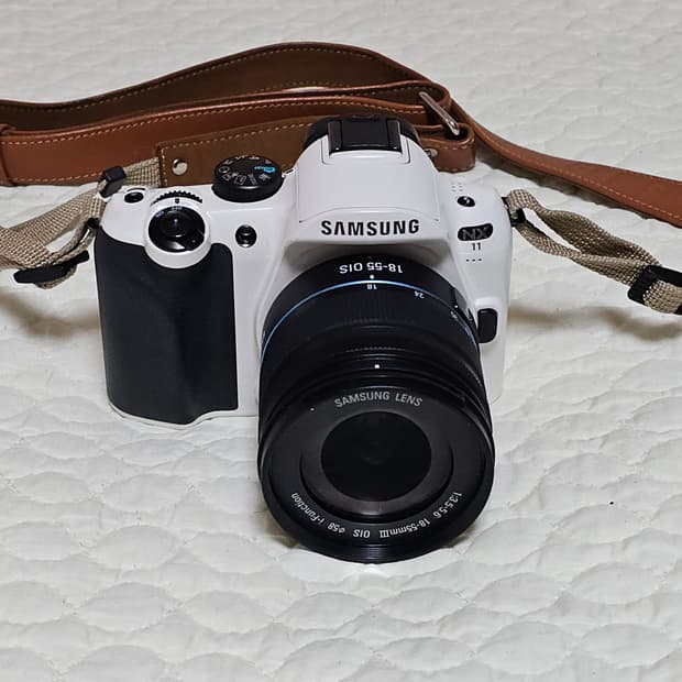 삼성 NX11 미러리스 카메라 화이트