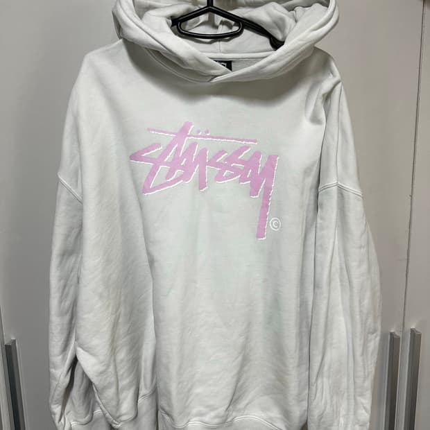 스투시 화이트 핑크 로고 후드티