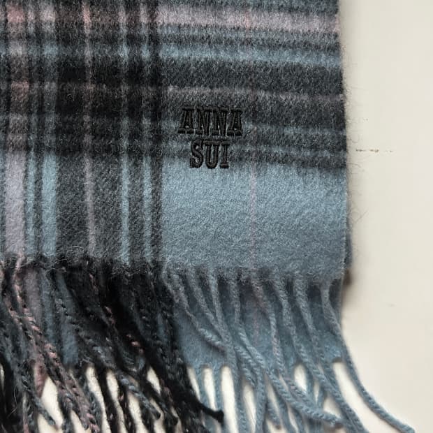 안나수이 머플러 