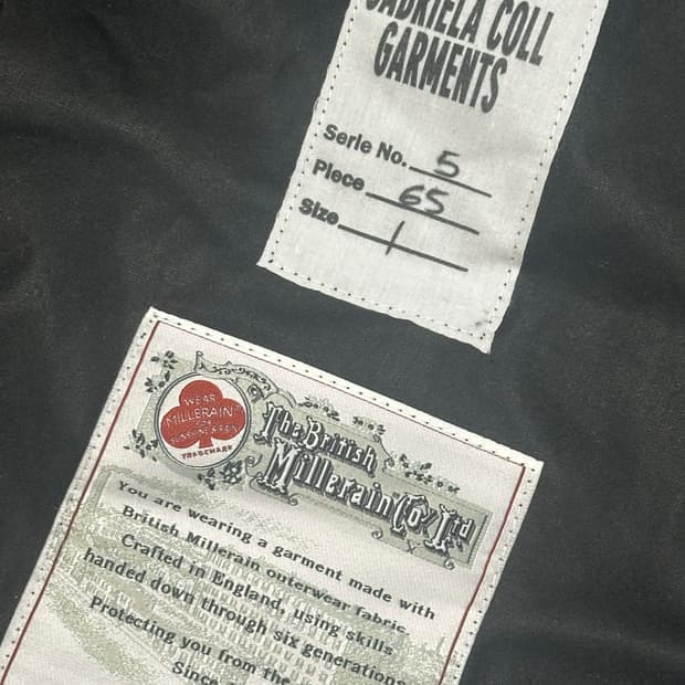 [1] 가브리엘라 콜 가먼츠 NO.65 왁스드 오버사이즈 코트 팝니다