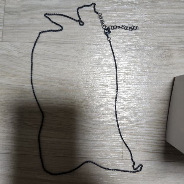 구이디 실버 목걸이