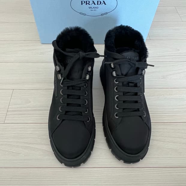 프라다 시어링 워커부츠 37.5
