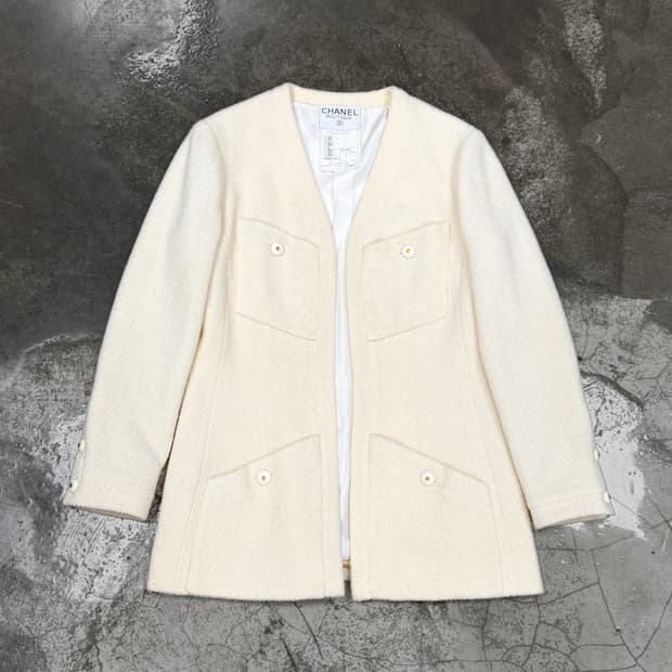 샤넬 부띠끄 트위드 자켓 아이보리