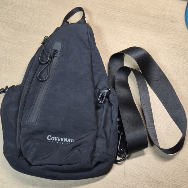 커버낫 슬링백 크로스백 블랙