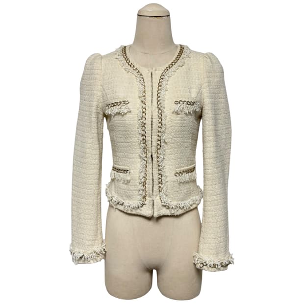 3850 로엠 아이보리 금장 슬림 퍼프 트위드자켓