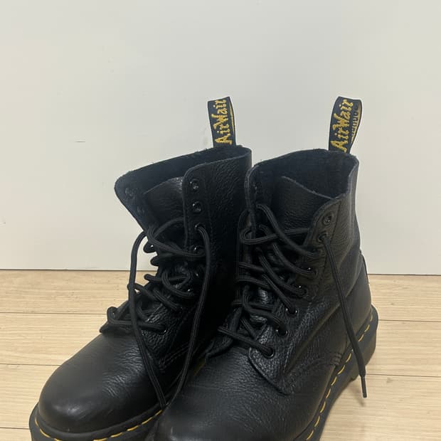 닥터마틴 워커 230