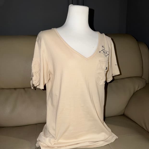 Avirex minimal design pocket t-shirt