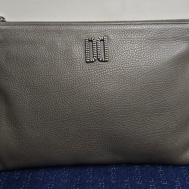 닥스 힐턴체인 DD장식 클러치