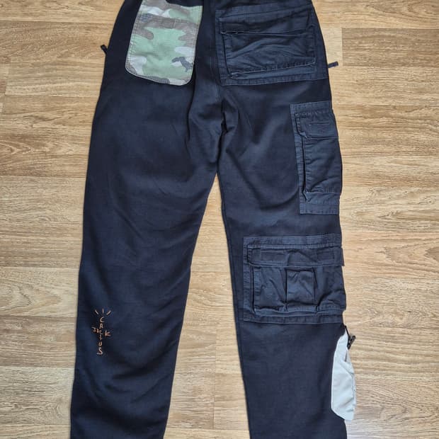 나이키. 트레비스 스캇 NRG 스웻 팬츠 남자 33 ~34인치