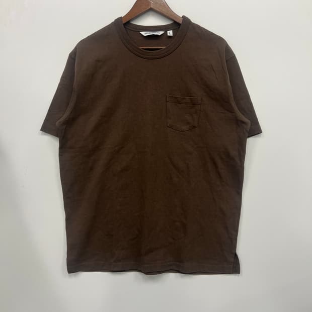 UNIFORM BRIDGE & co브라운 반팔티