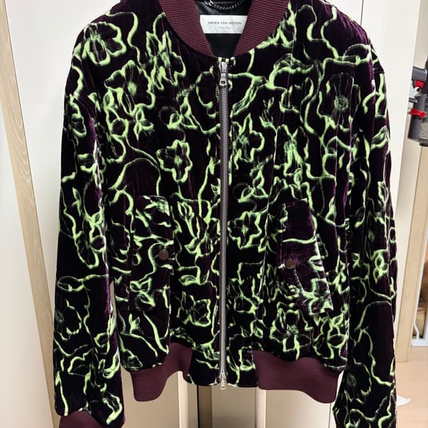 드리스반노튼 블루종