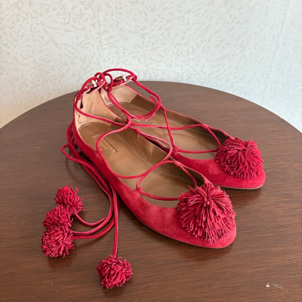 Aquazzura 스웨이드 테슬 발레리나 플랫슈즈
