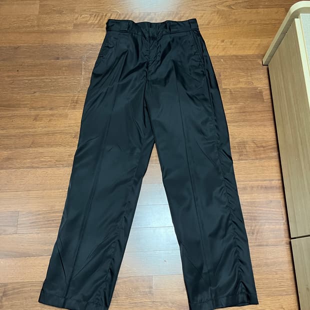 프라다 리나일론 팬츠 spg30 44사이즈